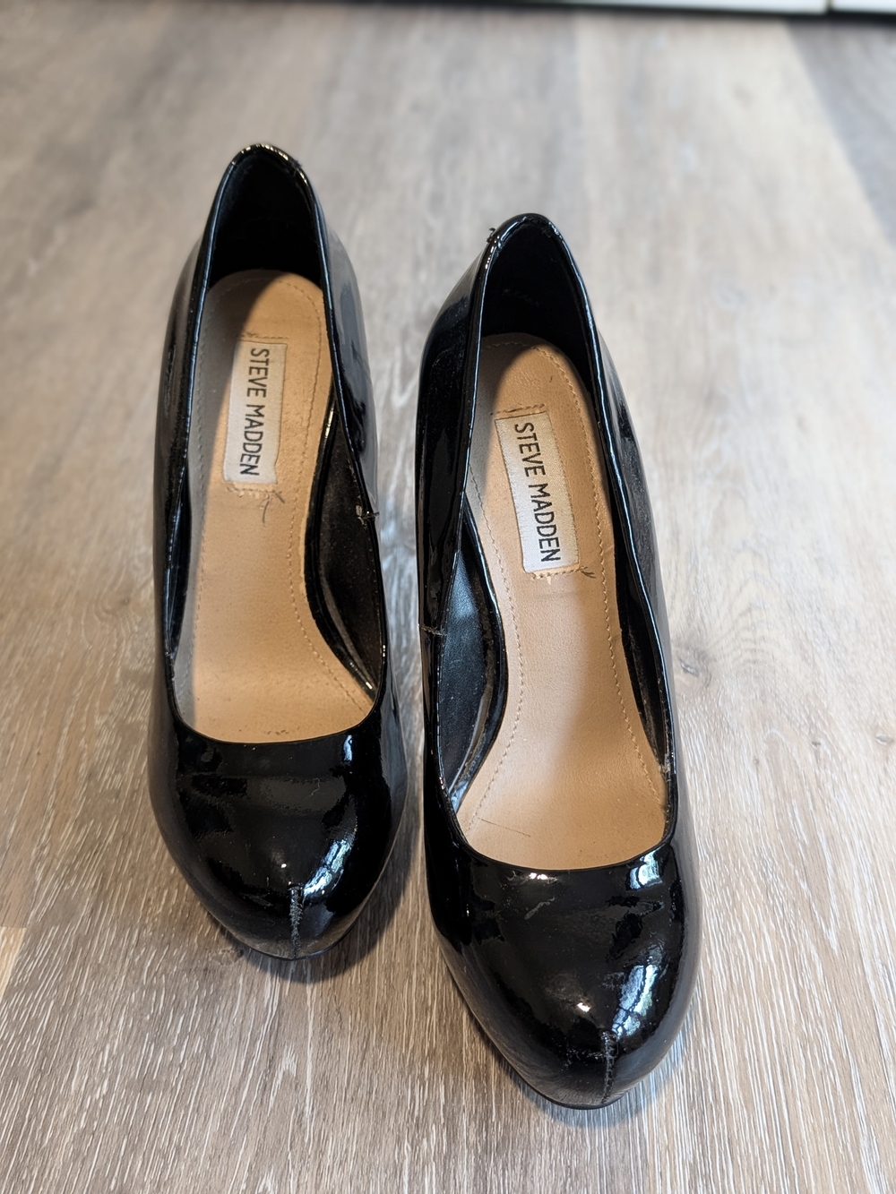 Steve Madden "Traisie" Black Patent High Heel Pumps - Picture 2 of 9